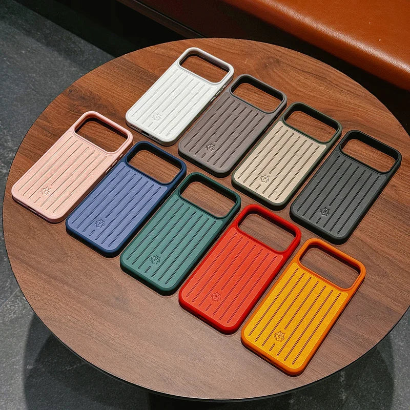 AAOO Inspirierte Gepäck-Handyhülle für iPhone 13-17 Serie