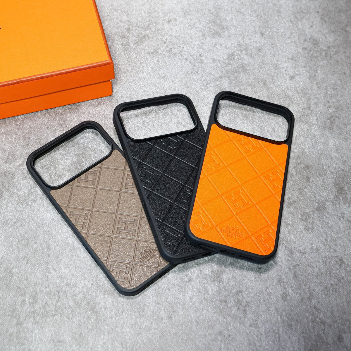 AAOO Geprägte Leder Handyhülle für iPhone 17 16 15 14