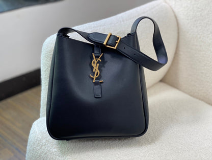 AAOO 100220 Luxustasche 23 x 22 x 8,5 cm