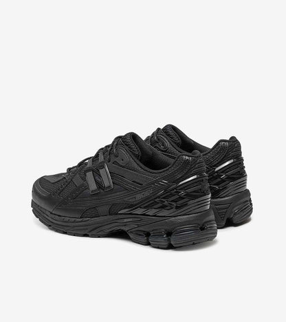 AAOO 1906U Triple Black
