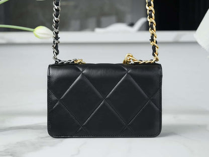 AAOO 100169 Chain Wallet
