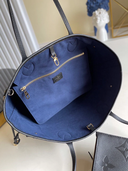 AAOO 100065 Tote Bag