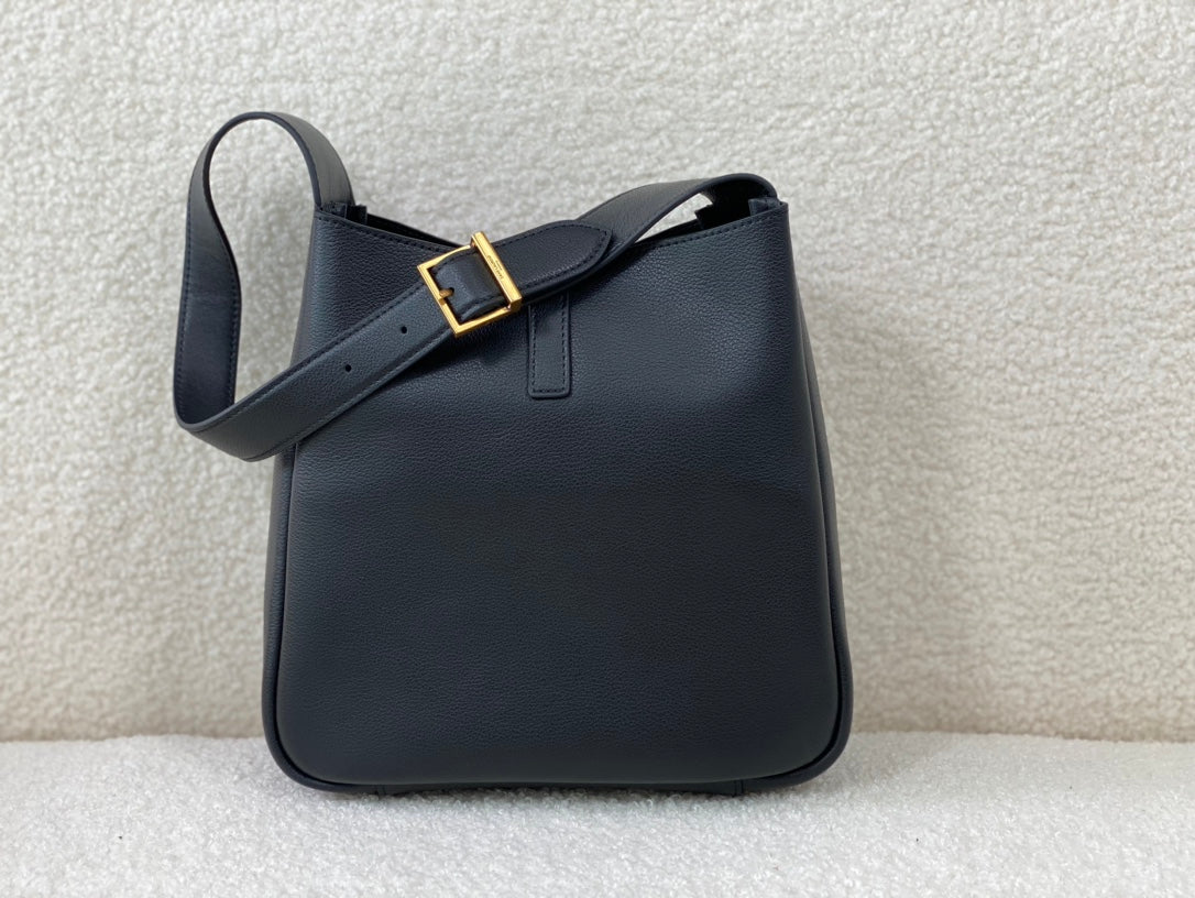 AAOO 100220 Luxustasche 23 x 22 x 8,5 cm