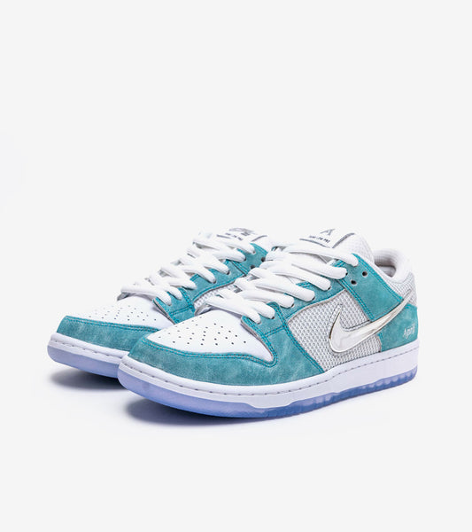 AAOO SB Dunk Low