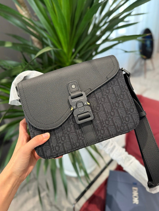 AAOO 200105 Luxury Bag