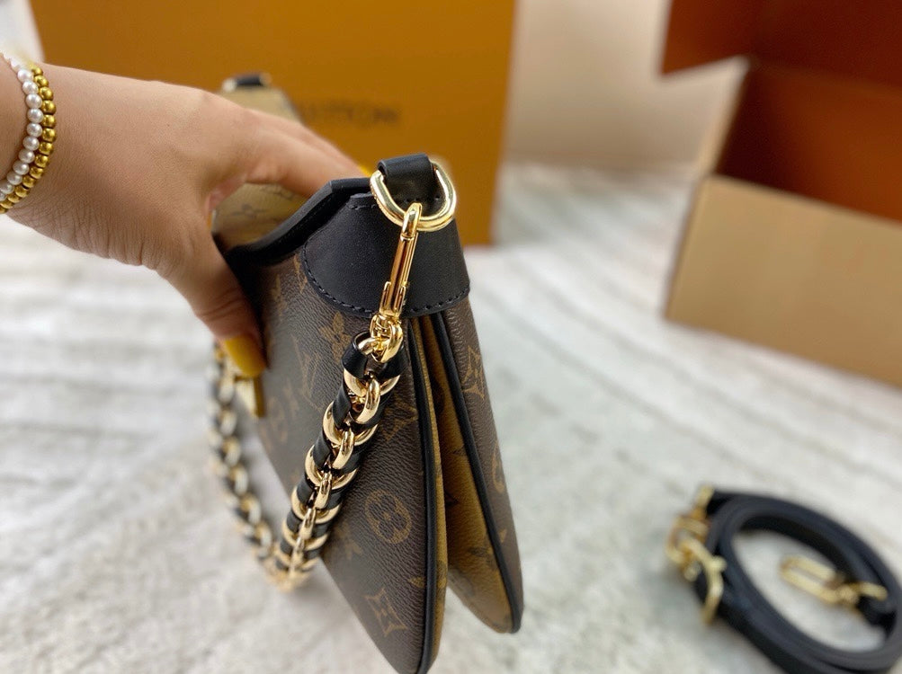 AAOO 100096 Luxury Bag 29 x 19 x 9 cm