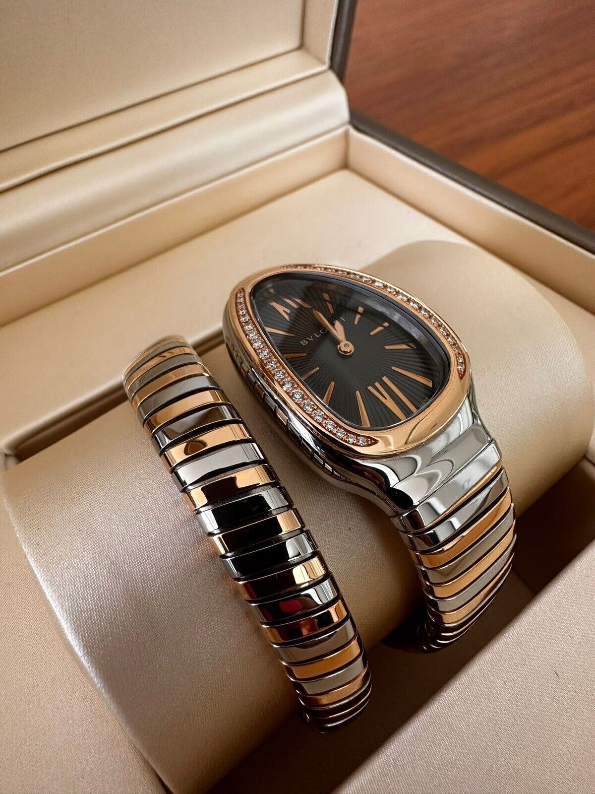 AAOO Serpenti BLACK DIAL Watch